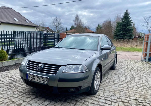 volkswagen passat Volkswagen Passat cena 10300 przebieg: 364000, rok produkcji 2003 z Krzeszowice